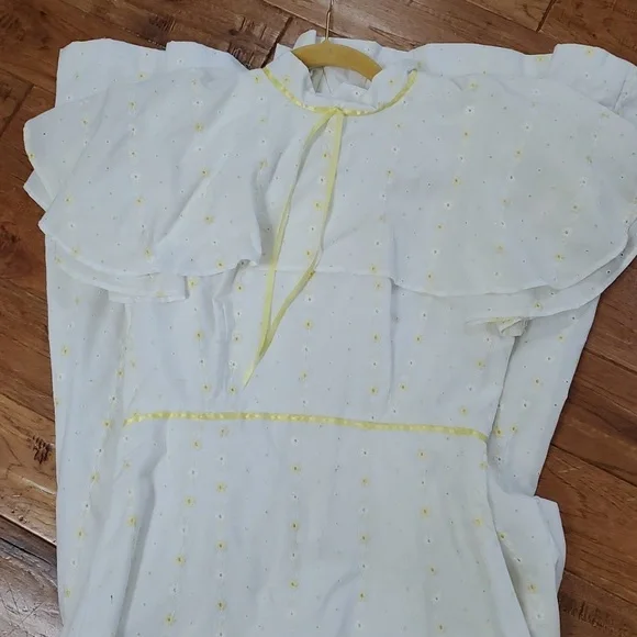 Vintage 1960 Eyelet Handmade Dress - Picture 11 of 11